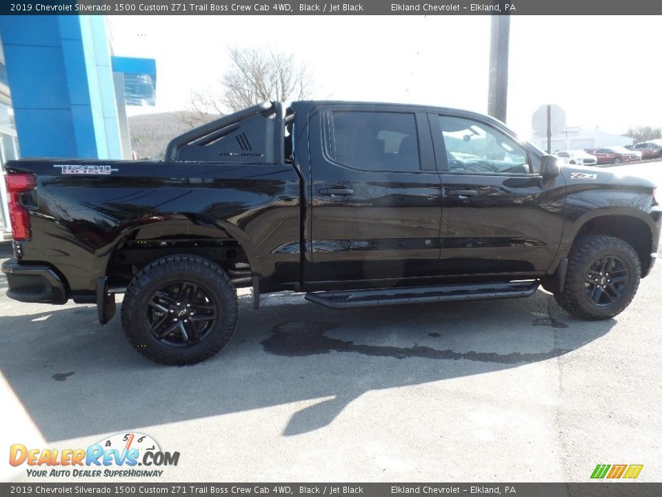 2019 Chevrolet Silverado 1500 Custom Z71 Trail Boss Crew Cab 4WD Black / Jet Black Photo #9
