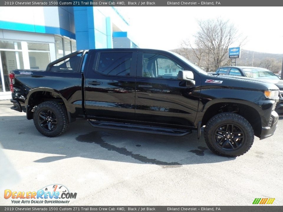 2019 Chevrolet Silverado 1500 Custom Z71 Trail Boss Crew Cab 4WD Black / Jet Black Photo #10