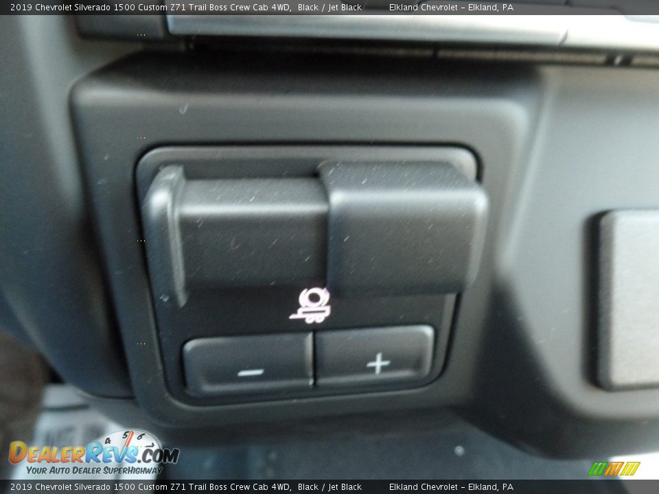 2019 Chevrolet Silverado 1500 Custom Z71 Trail Boss Crew Cab 4WD Black / Jet Black Photo #31
