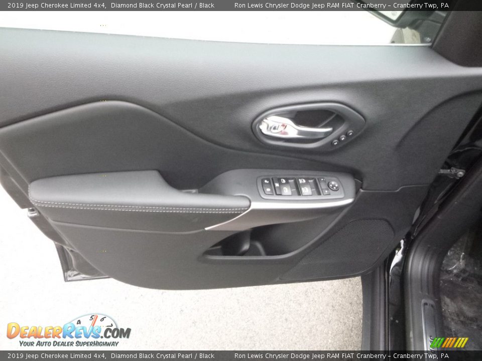 2019 Jeep Cherokee Limited 4x4 Diamond Black Crystal Pearl / Black Photo #13