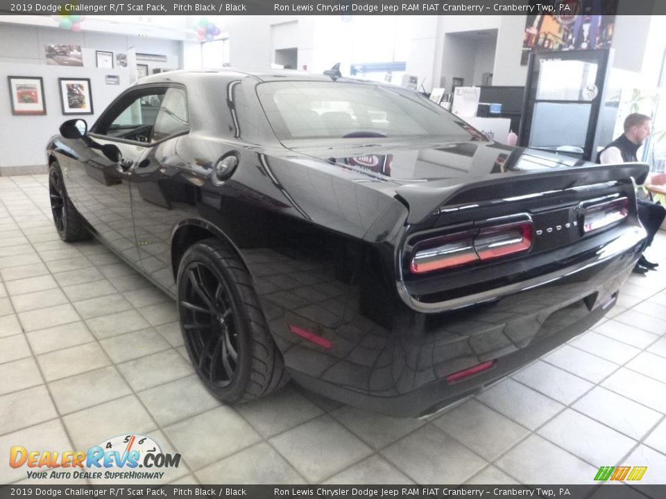 2019 Dodge Challenger R/T Scat Pack Pitch Black / Black Photo #4