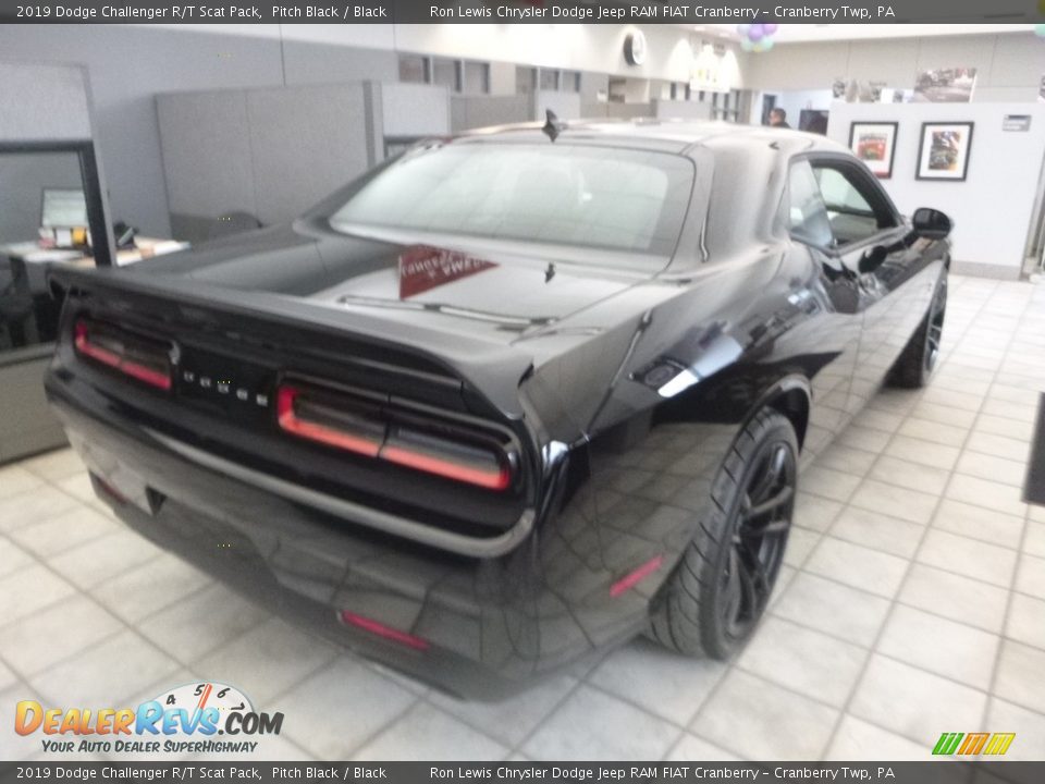 2019 Dodge Challenger R/T Scat Pack Pitch Black / Black Photo #5