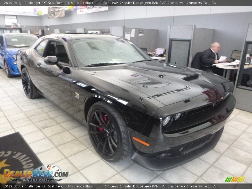 2019 Dodge Challenger R/T Scat Pack Pitch Black / Black Photo #6