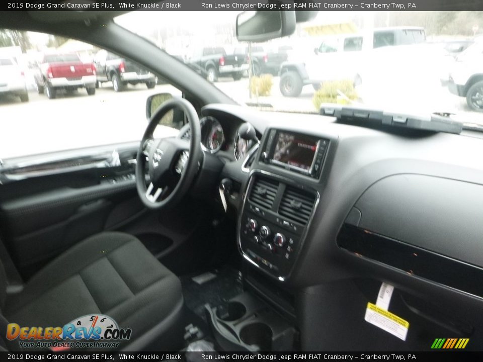 2019 Dodge Grand Caravan SE Plus White Knuckle / Black Photo #12