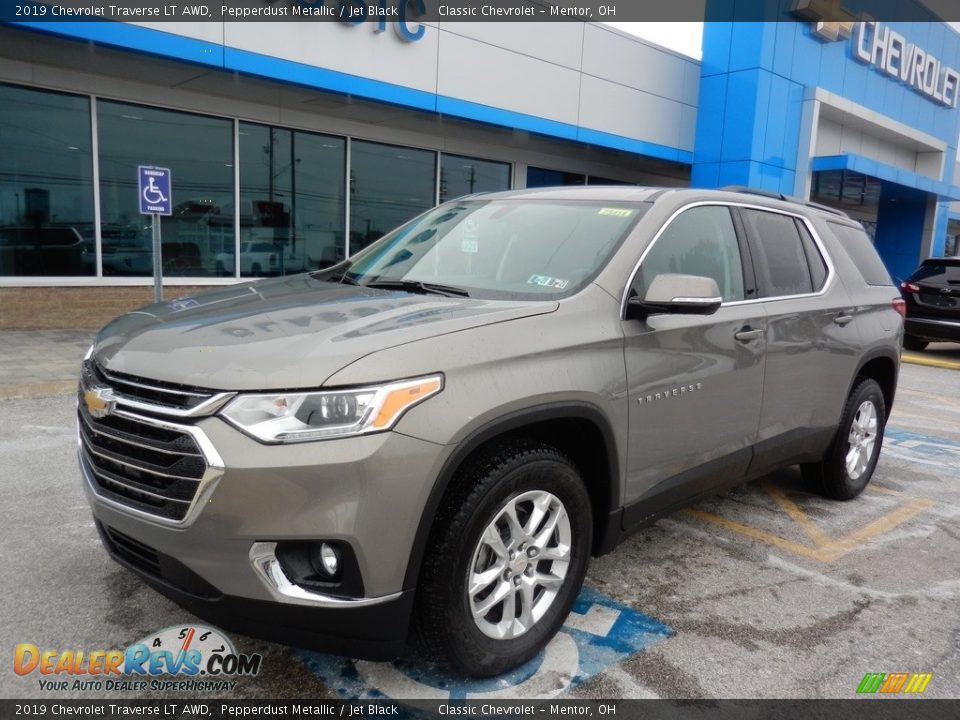 2019 Chevrolet Traverse LT AWD Pepperdust Metallic / Jet Black Photo #1