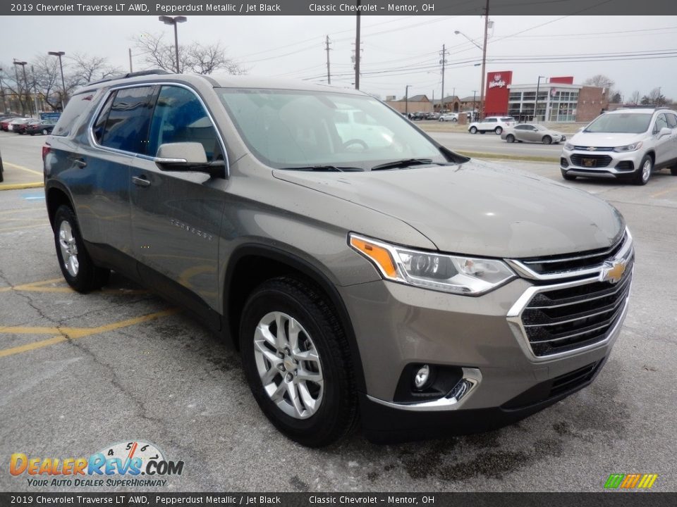 2019 Chevrolet Traverse LT AWD Pepperdust Metallic / Jet Black Photo #3