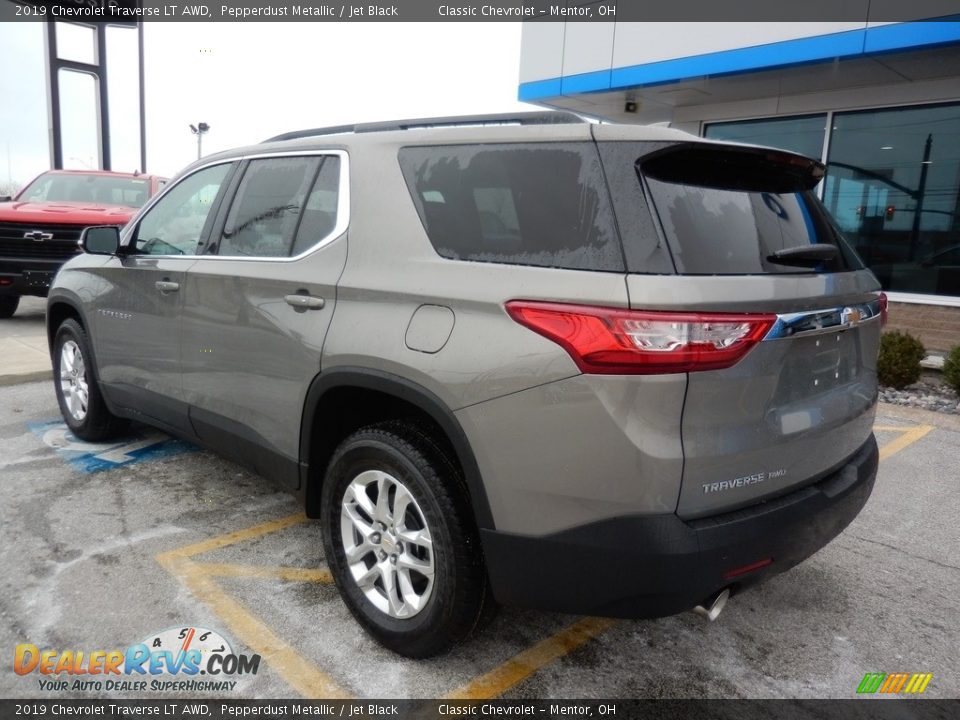 2019 Chevrolet Traverse LT AWD Pepperdust Metallic / Jet Black Photo #5