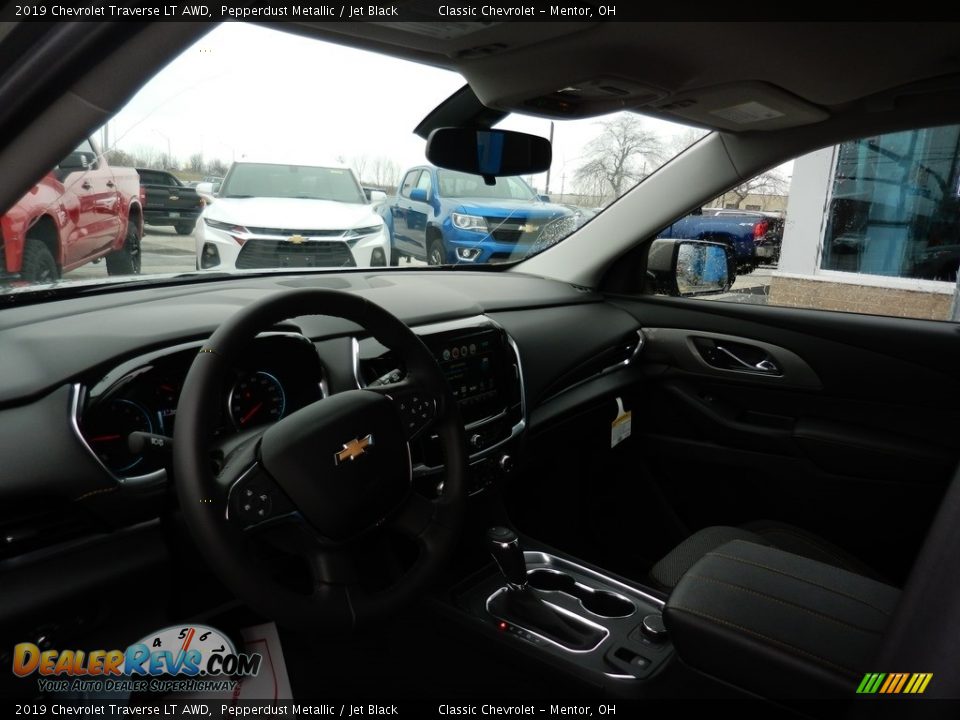 2019 Chevrolet Traverse LT AWD Pepperdust Metallic / Jet Black Photo #6