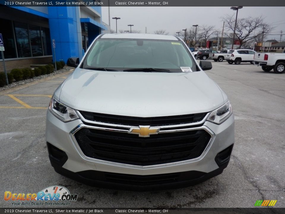 2019 Chevrolet Traverse LS Silver Ice Metallic / Jet Black Photo #2