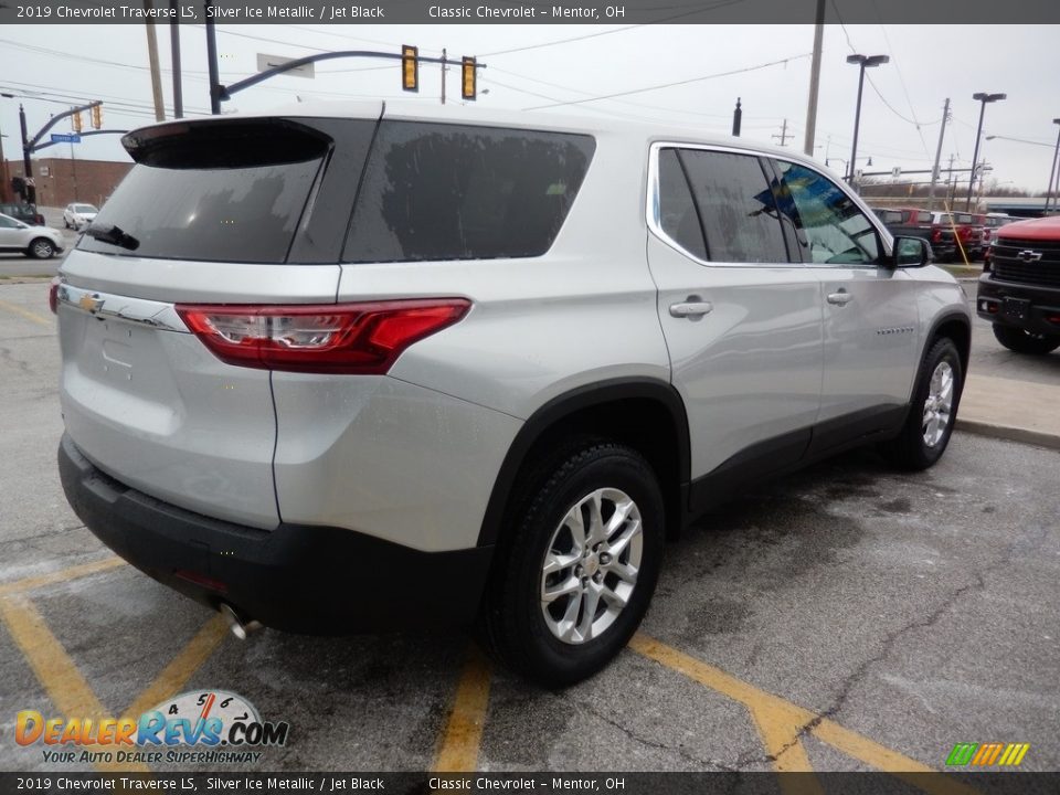 2019 Chevrolet Traverse LS Silver Ice Metallic / Jet Black Photo #4