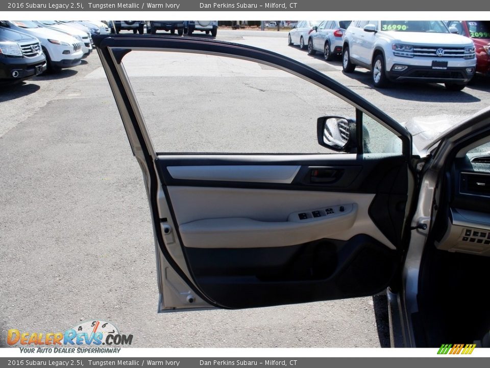 2016 Subaru Legacy 2.5i Tungsten Metallic / Warm Ivory Photo #9