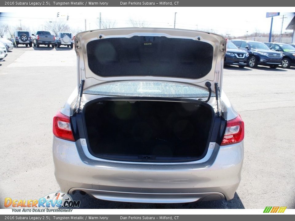2016 Subaru Legacy 2.5i Tungsten Metallic / Warm Ivory Photo #13