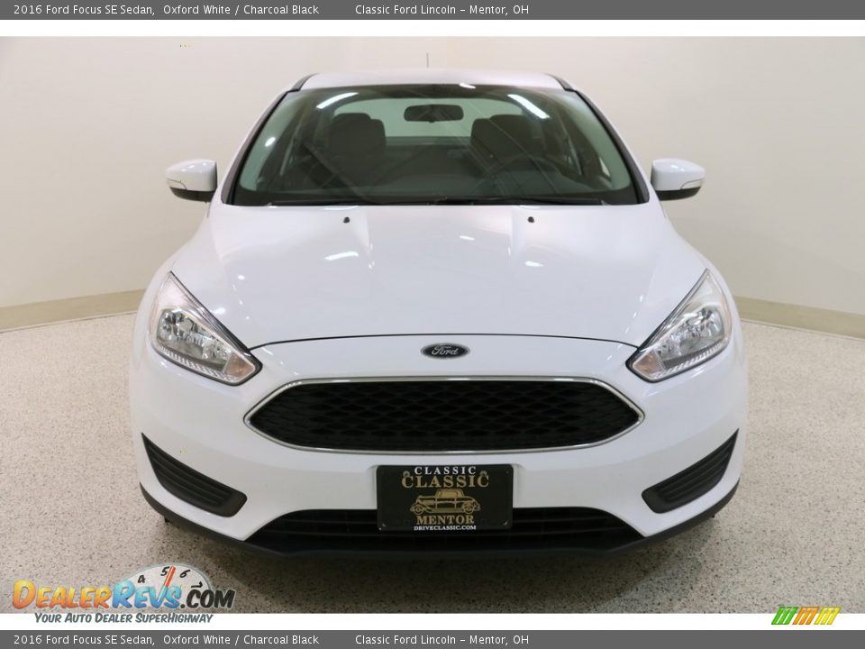 2016 Ford Focus SE Sedan Oxford White / Charcoal Black Photo #2