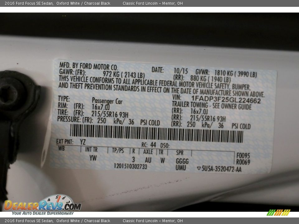 2016 Ford Focus SE Sedan Oxford White / Charcoal Black Photo #19