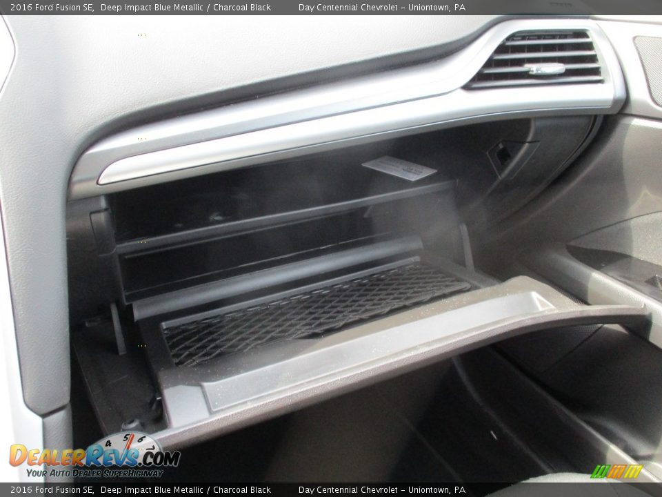 2016 Ford Fusion SE Deep Impact Blue Metallic / Charcoal Black Photo #31