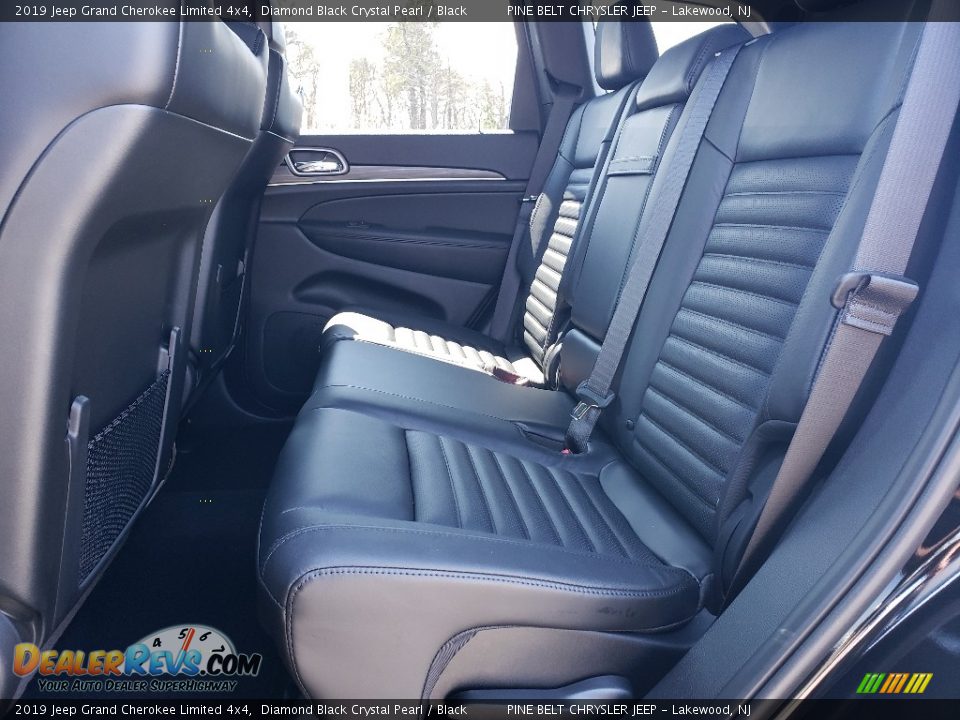 2019 Jeep Grand Cherokee Limited 4x4 Diamond Black Crystal Pearl / Black Photo #6