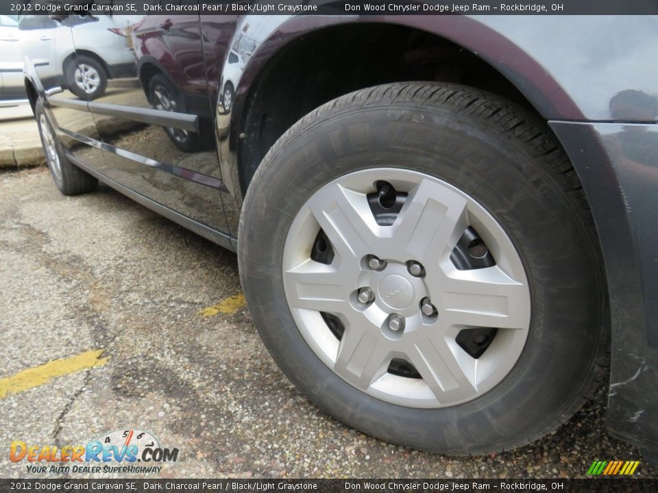 2012 Dodge Grand Caravan SE Dark Charcoal Pearl / Black/Light Graystone Photo #2