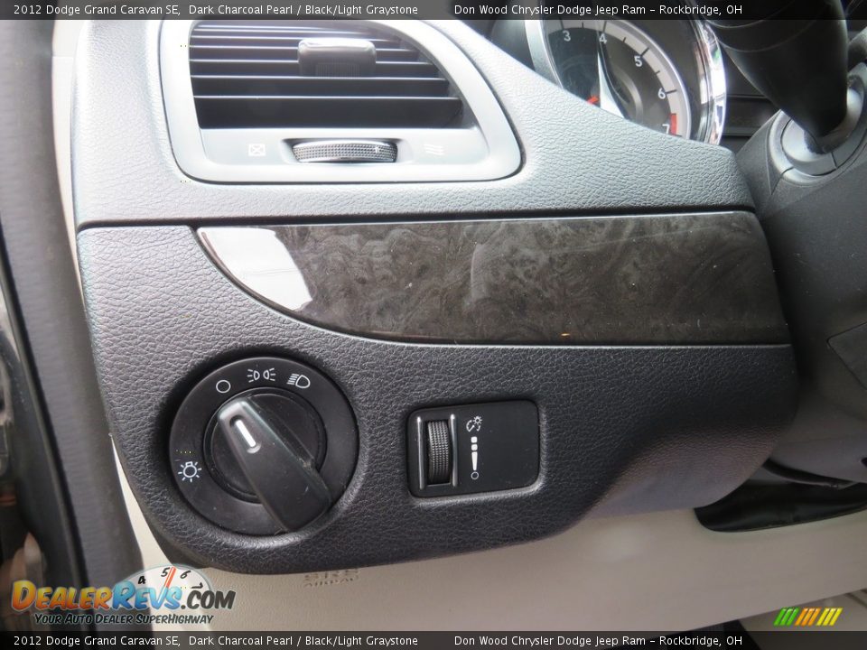 2012 Dodge Grand Caravan SE Dark Charcoal Pearl / Black/Light Graystone Photo #19