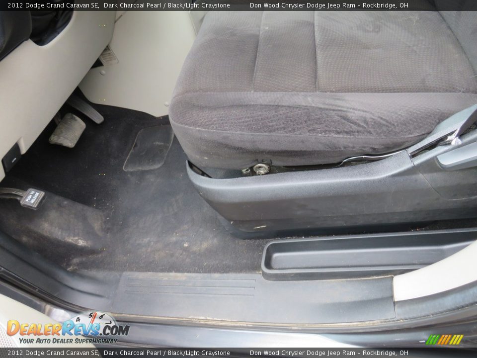2012 Dodge Grand Caravan SE Dark Charcoal Pearl / Black/Light Graystone Photo #20