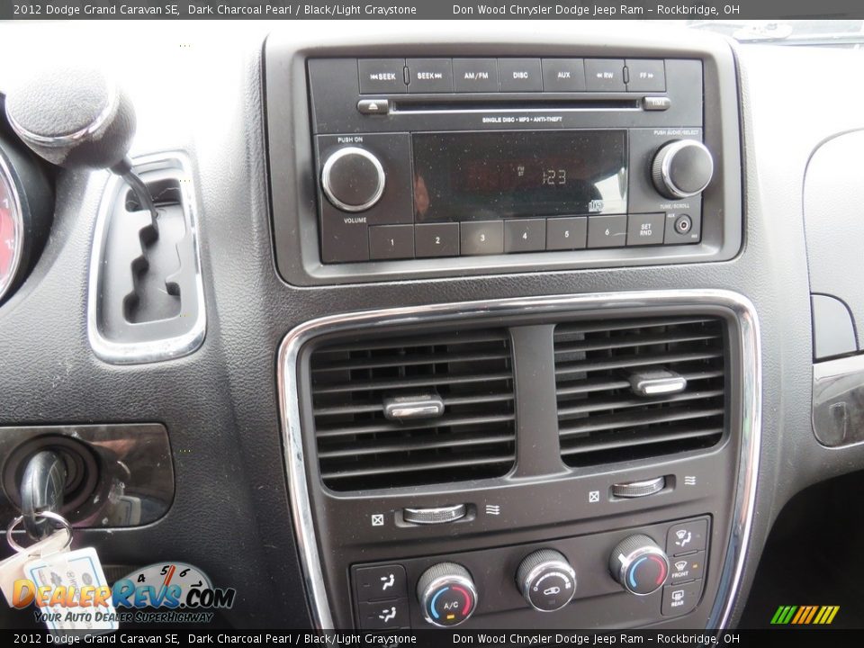 2012 Dodge Grand Caravan SE Dark Charcoal Pearl / Black/Light Graystone Photo #26