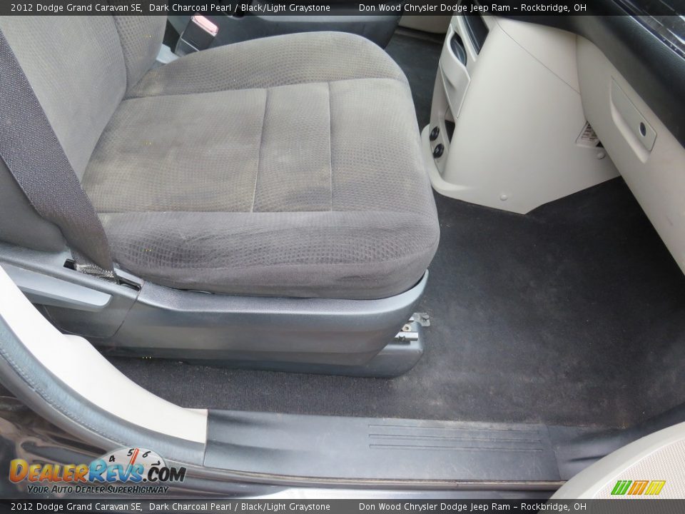 2012 Dodge Grand Caravan SE Dark Charcoal Pearl / Black/Light Graystone Photo #33