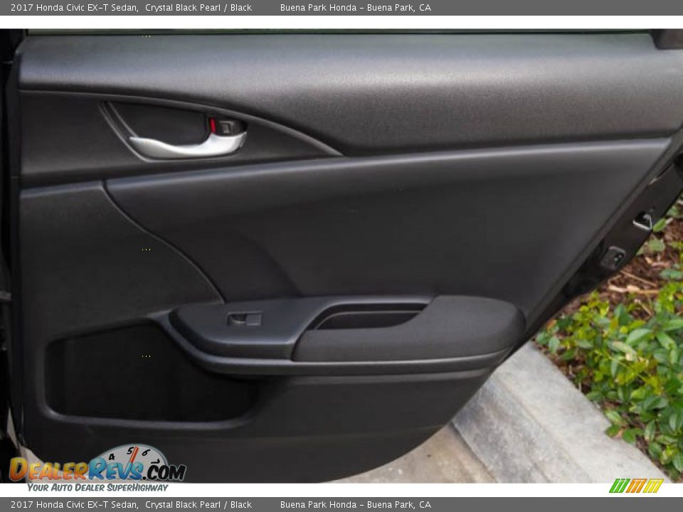 2017 Honda Civic EX-T Sedan Crystal Black Pearl / Black Photo #33