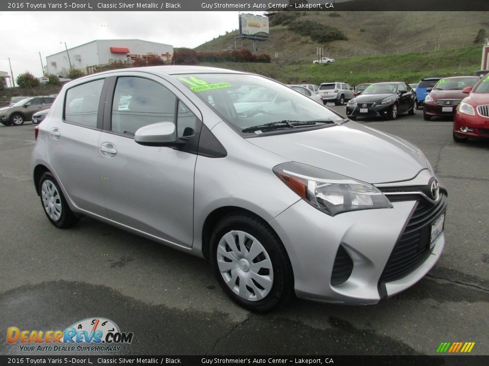 2016 Toyota Yaris 5-Door L Classic Silver Metallic / Black Photo #1