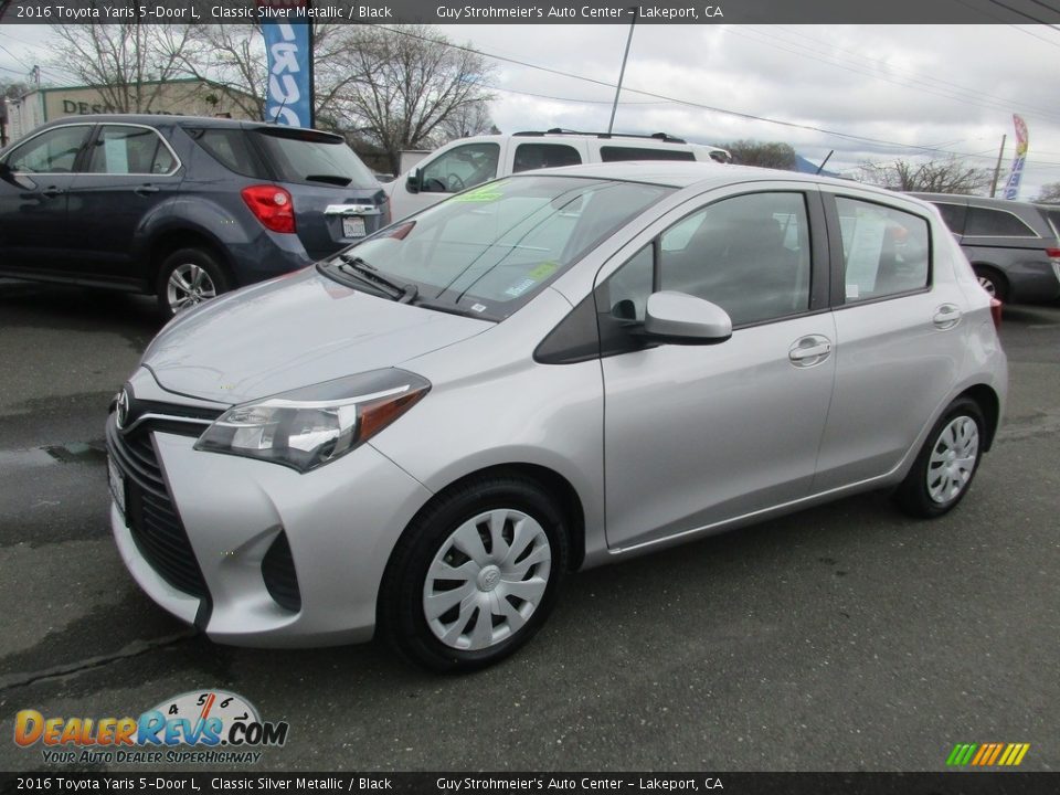 2016 Toyota Yaris 5-Door L Classic Silver Metallic / Black Photo #3