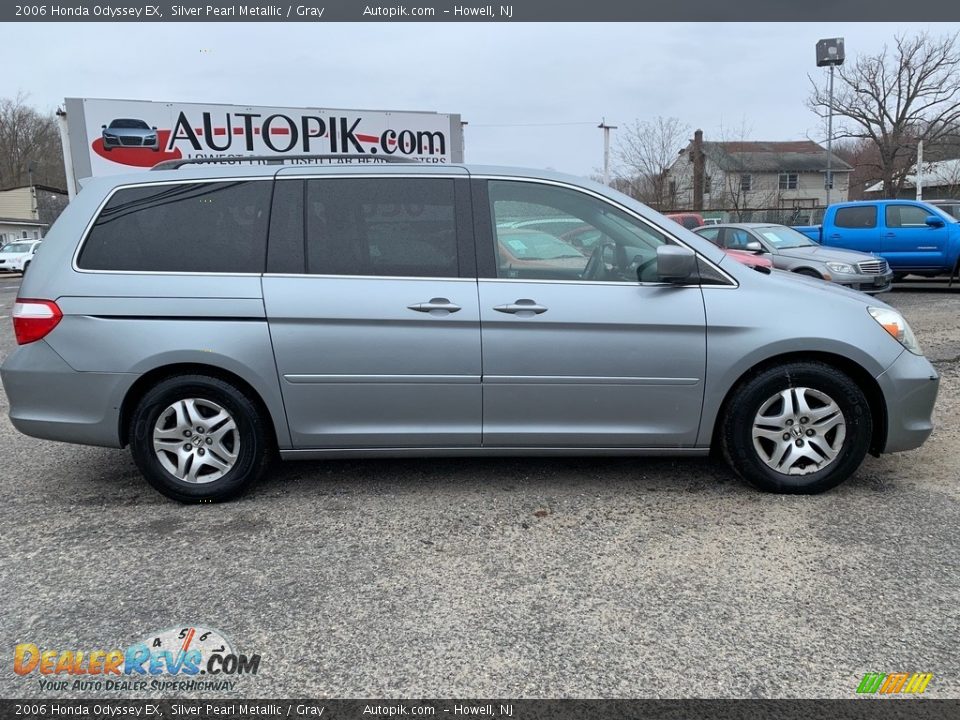 2006 Honda Odyssey EX Silver Pearl Metallic / Gray Photo #2