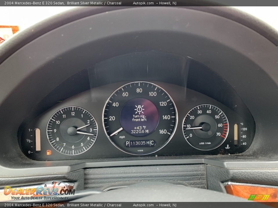 2004 Mercedes-Benz E 320 Sedan Brilliant Silver Metallic / Charcoal Photo #16