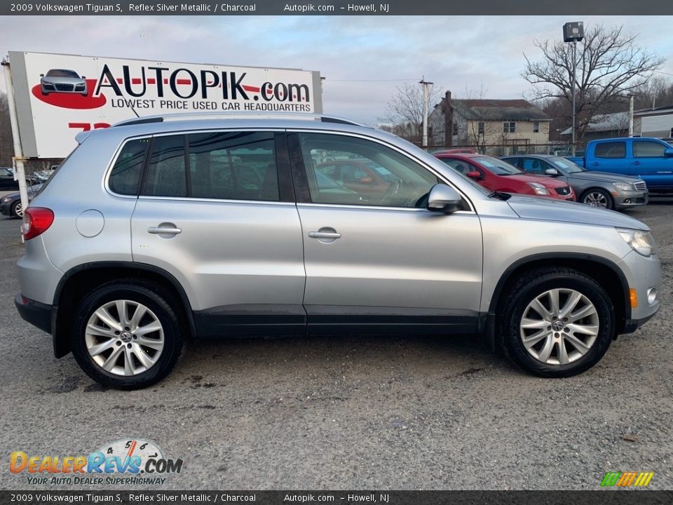 2009 Volkswagen Tiguan S Reflex Silver Metallic / Charcoal Photo #2