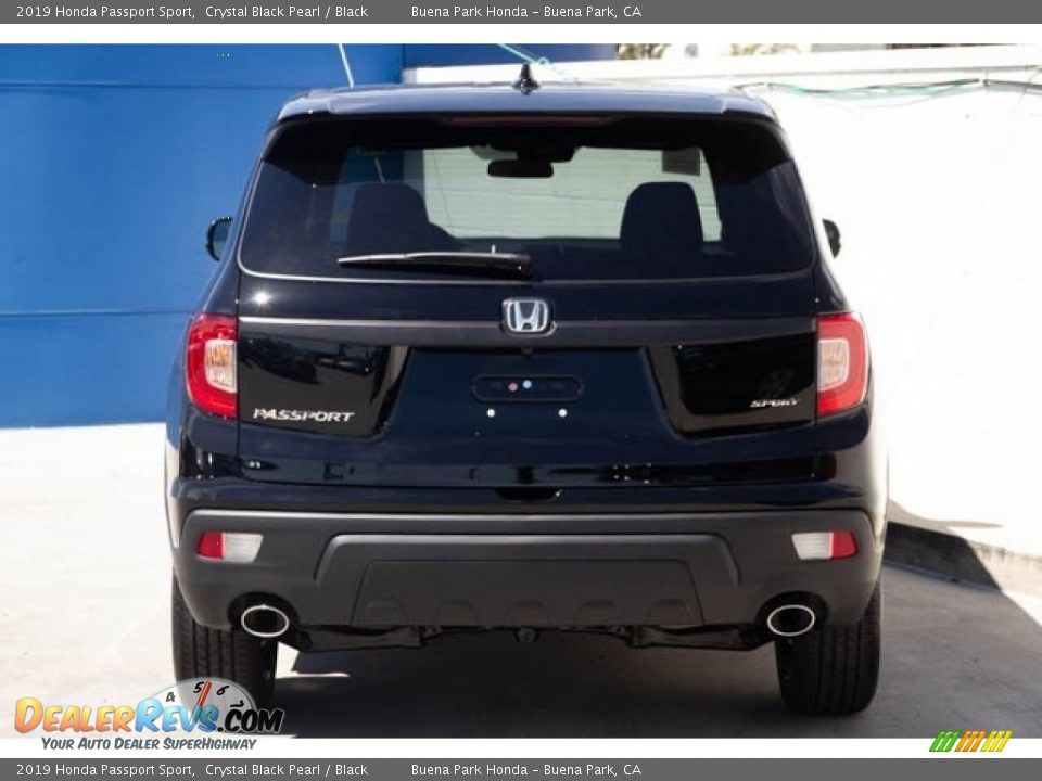 2019 Honda Passport Sport Crystal Black Pearl / Black Photo #5