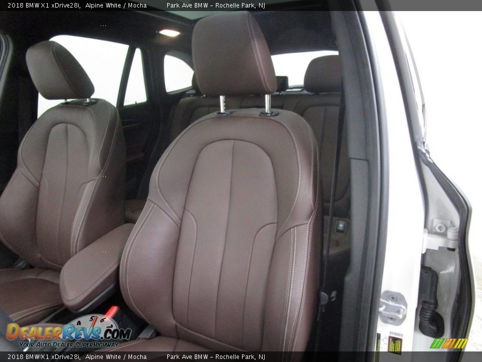 2018 BMW X1 xDrive28i Alpine White / Mocha Photo #5