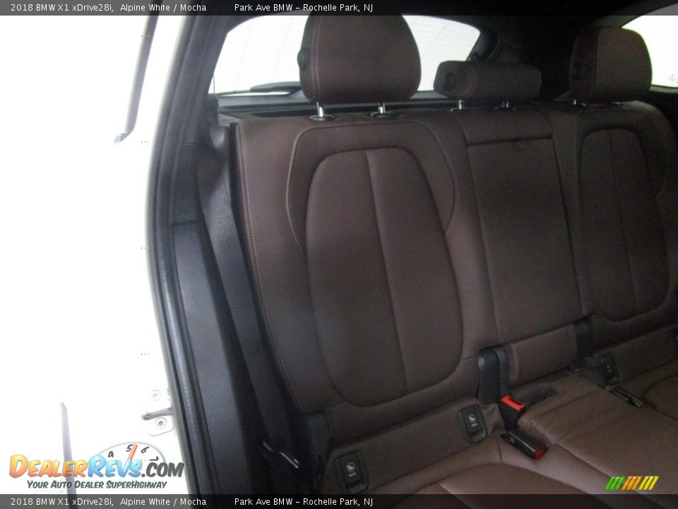 2018 BMW X1 xDrive28i Alpine White / Mocha Photo #14