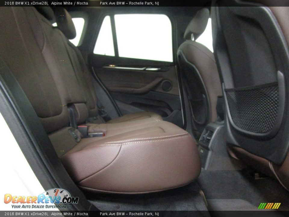 2018 BMW X1 xDrive28i Alpine White / Mocha Photo #15