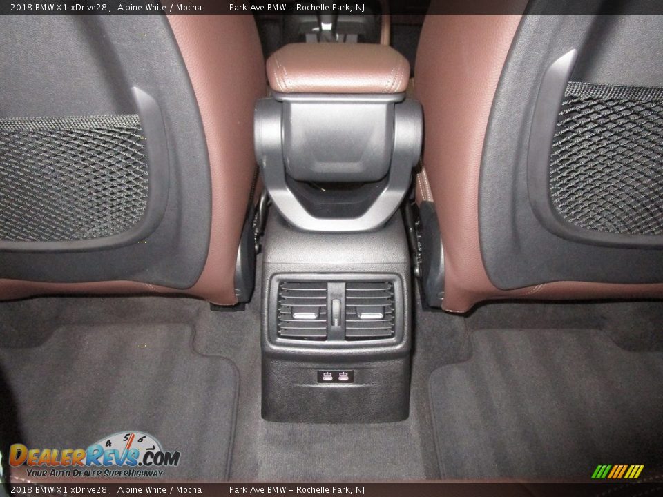 2018 BMW X1 xDrive28i Alpine White / Mocha Photo #16