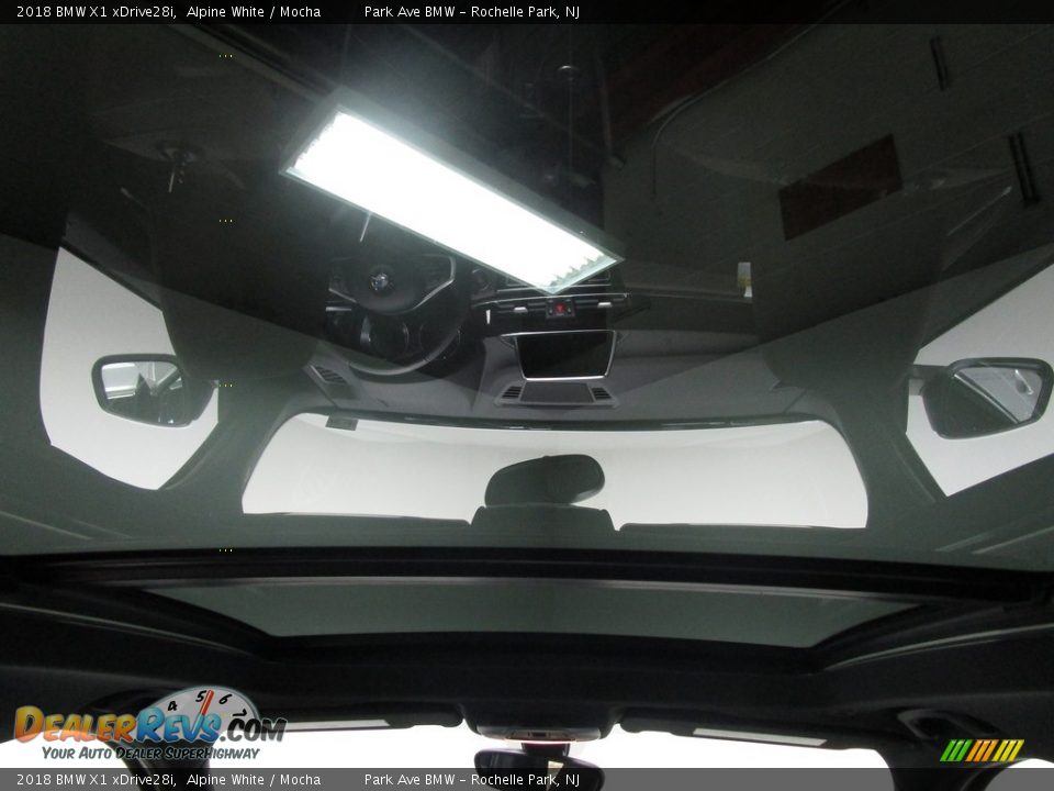 2018 BMW X1 xDrive28i Alpine White / Mocha Photo #18