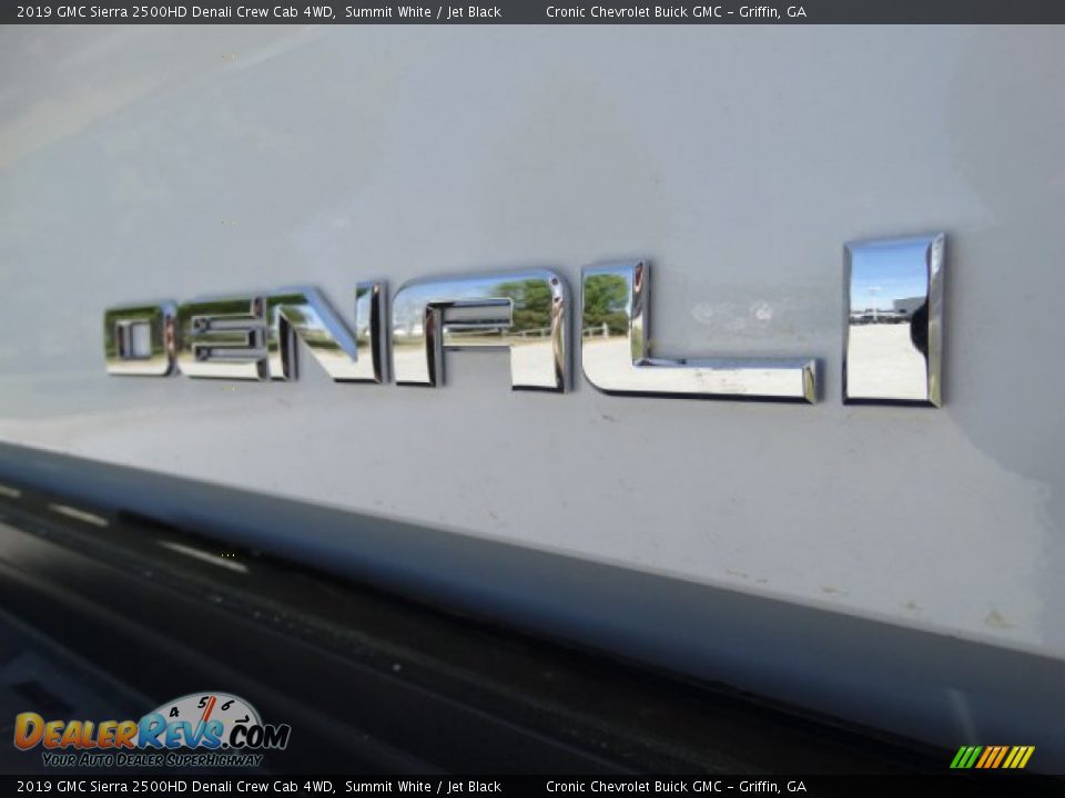 2019 GMC Sierra 2500HD Denali Crew Cab 4WD Summit White / Jet Black Photo #10
