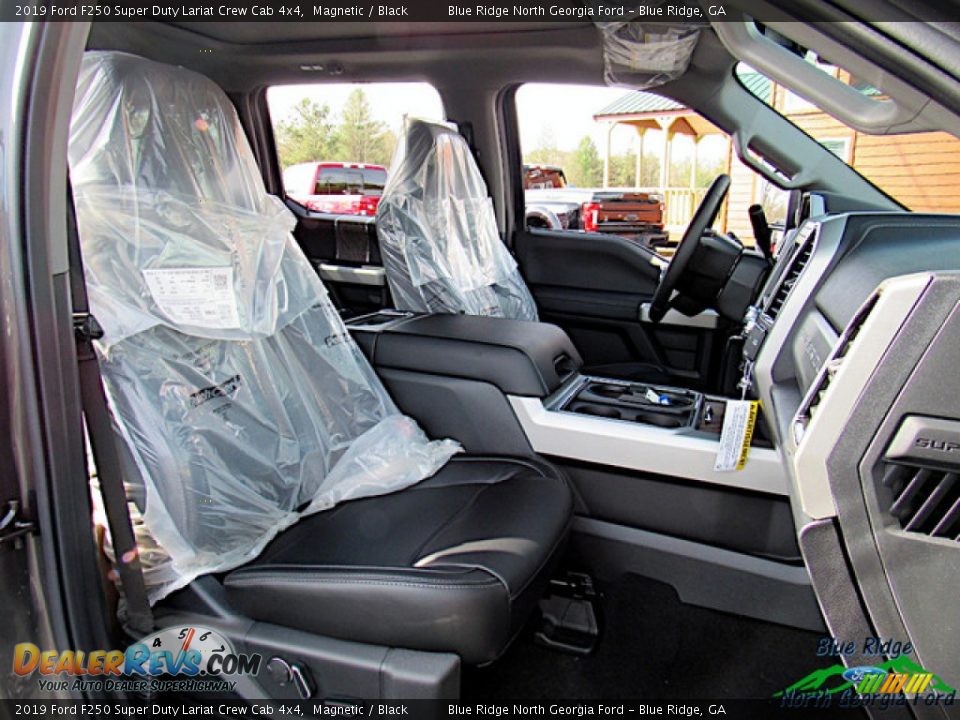 2019 Ford F250 Super Duty Lariat Crew Cab 4x4 Magnetic / Black Photo #11
