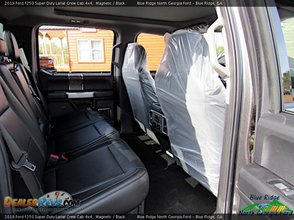 2019 Ford F250 Super Duty Lariat Crew Cab 4x4 Magnetic / Black Photo #12