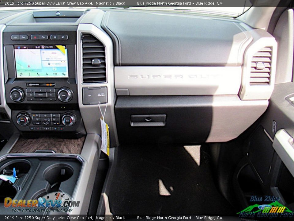 2019 Ford F250 Super Duty Lariat Crew Cab 4x4 Magnetic / Black Photo #17