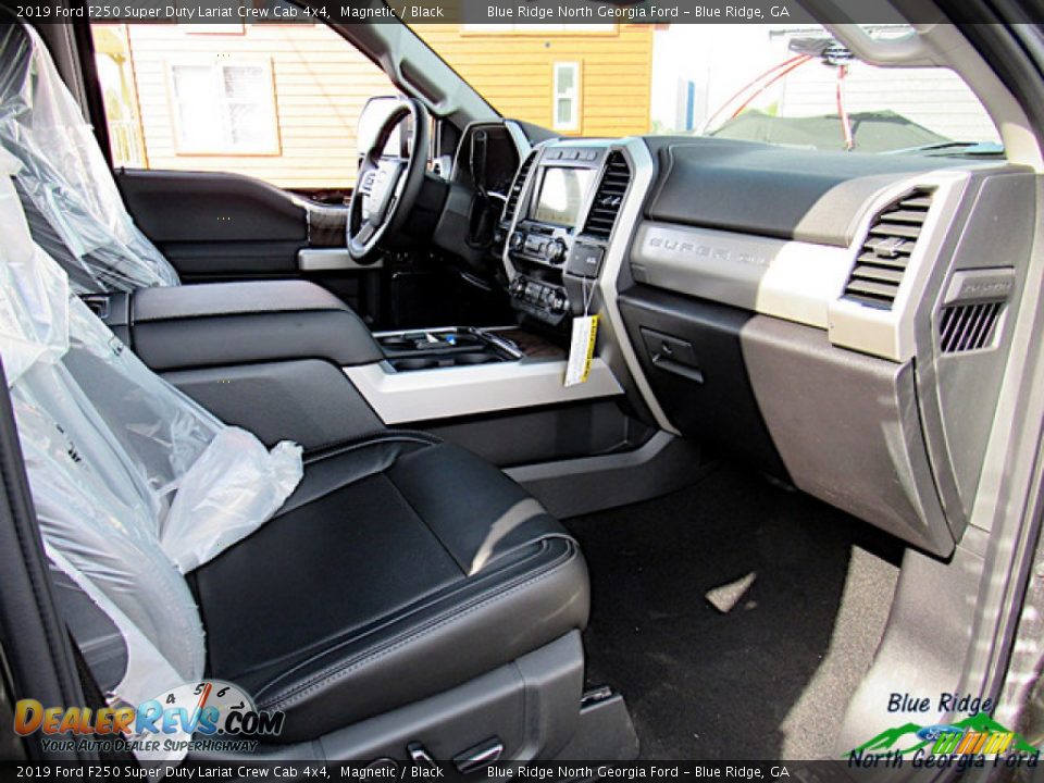 2019 Ford F250 Super Duty Lariat Crew Cab 4x4 Magnetic / Black Photo #35