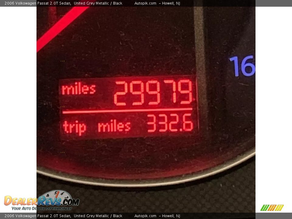 2006 Volkswagen Passat 2.0T Sedan United Grey Metallic / Black Photo #16