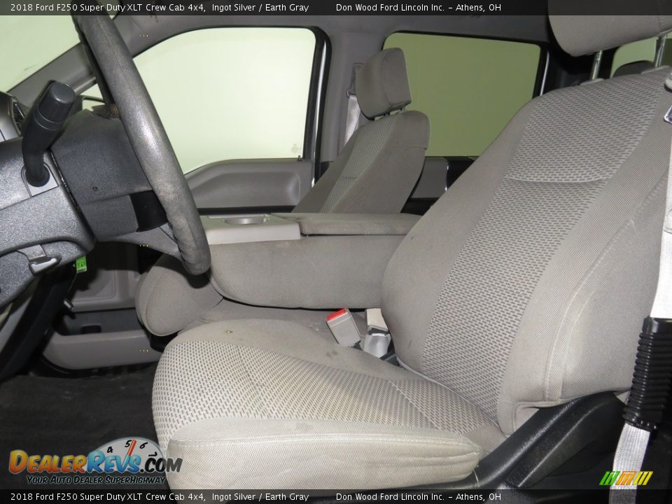 2018 Ford F250 Super Duty XLT Crew Cab 4x4 Ingot Silver / Earth Gray Photo #12