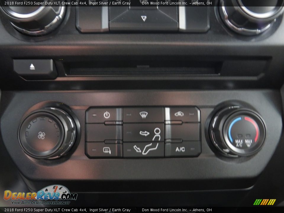 2018 Ford F250 Super Duty XLT Crew Cab 4x4 Ingot Silver / Earth Gray Photo #26