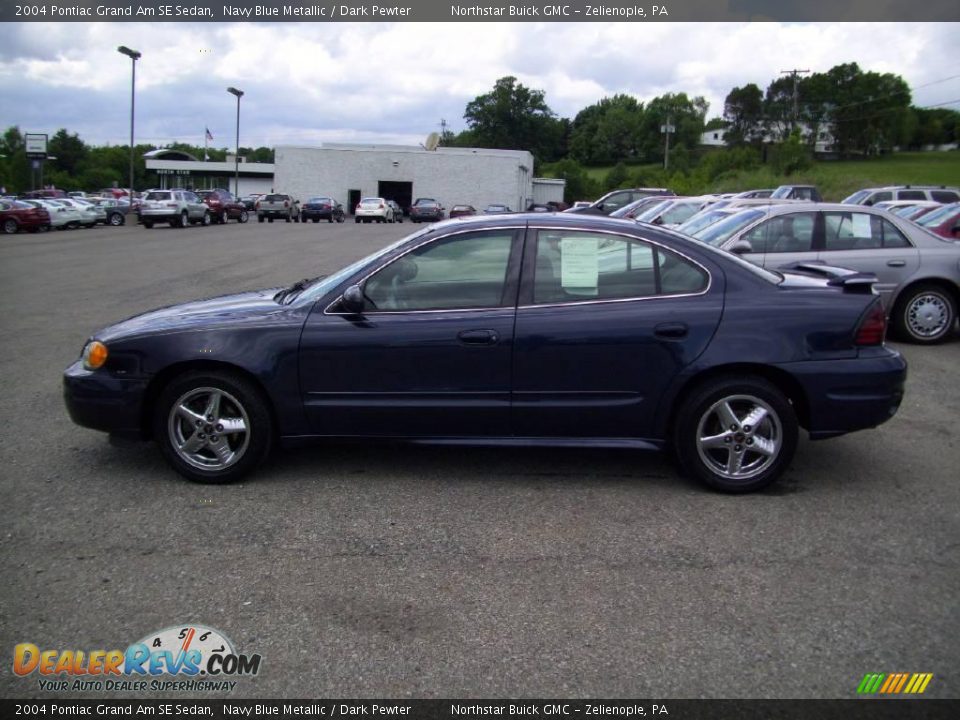 2004 Pontiac Grand Am SE Sedan Navy Blue Metallic / Dark Pewter Photo #2