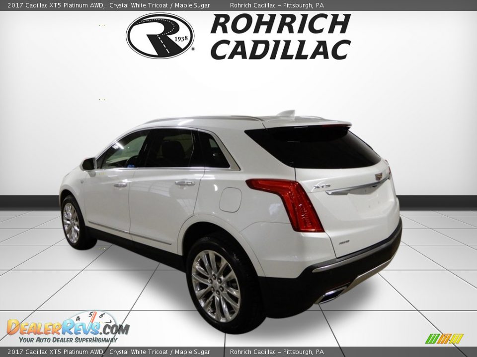 2017 Cadillac XT5 Platinum AWD Crystal White Tricoat / Maple Sugar Photo #3