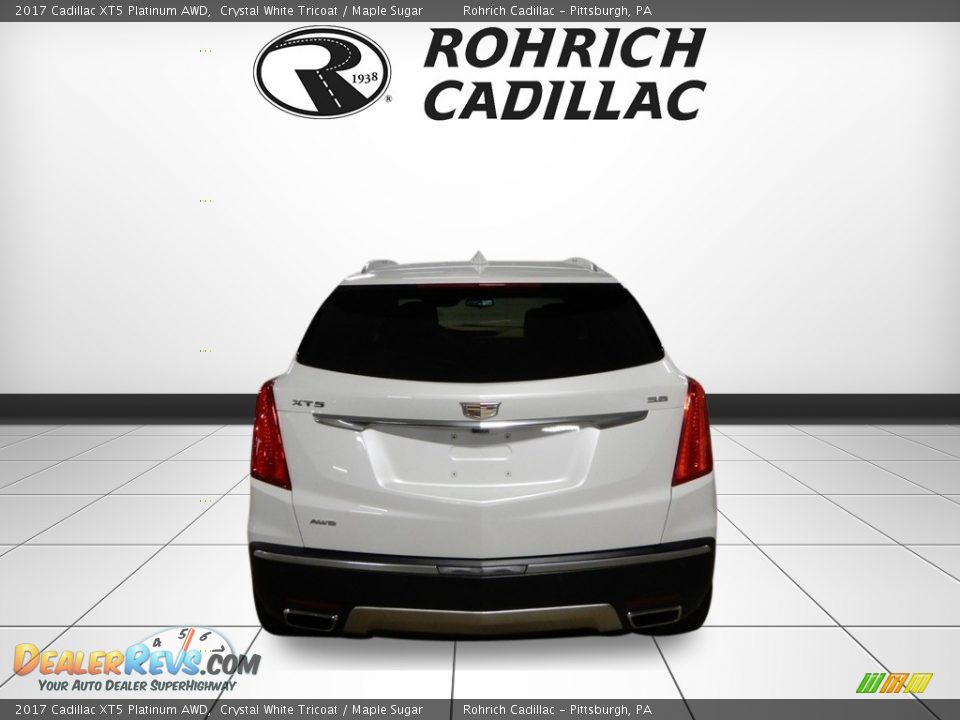 2017 Cadillac XT5 Platinum AWD Crystal White Tricoat / Maple Sugar Photo #4