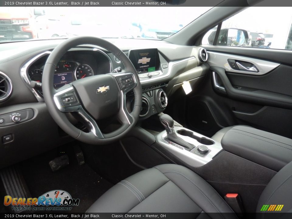 Front Seat of 2019 Chevrolet Blazer 3.6L Leather Photo #6
