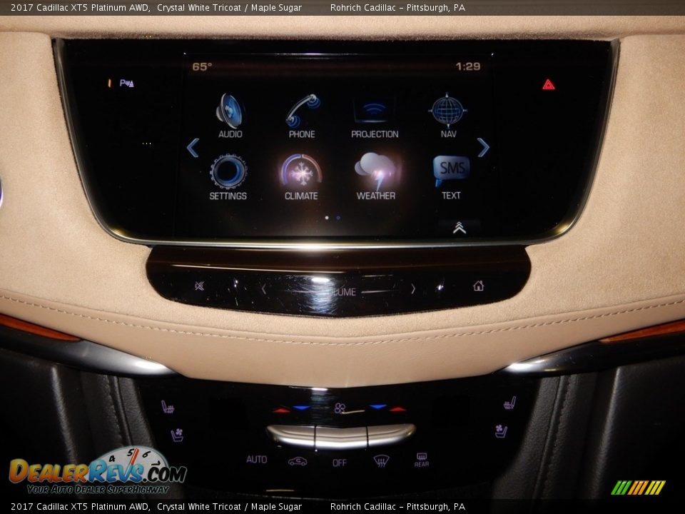 2017 Cadillac XT5 Platinum AWD Crystal White Tricoat / Maple Sugar Photo #18